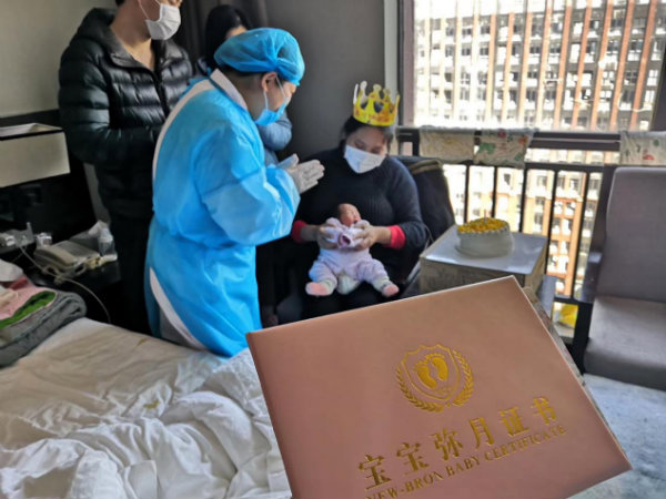 “臨時(shí)媽媽”雙線(xiàn)作戰守護母嬰